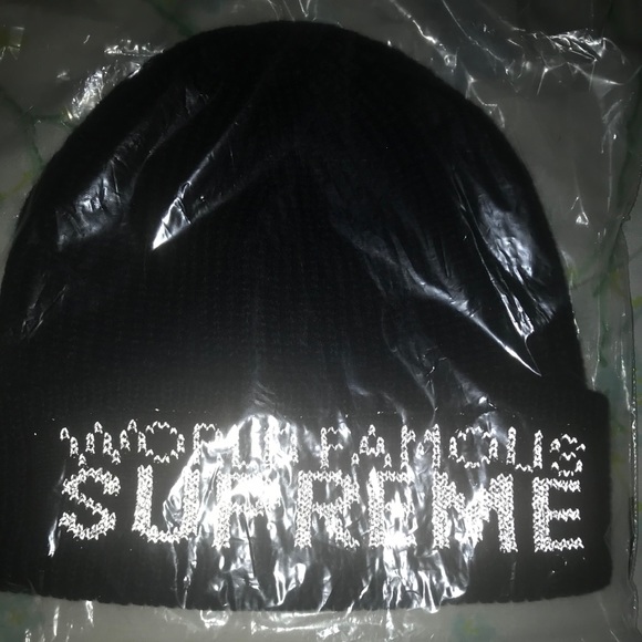 Supreme beanie brand new